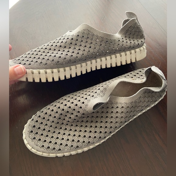 Isle Jacobsen Grey Tulip Slip On Shoes Size 40 US 9.5-10 - Picture 4 of 7